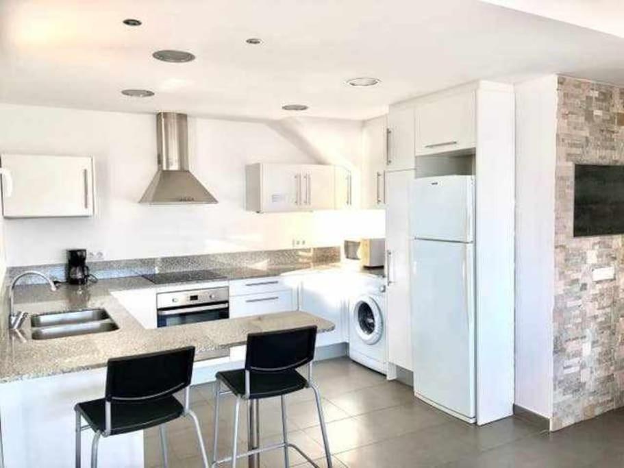 Amplio Apartamento Con Jardin En Almadrava Roses Exterior foto
